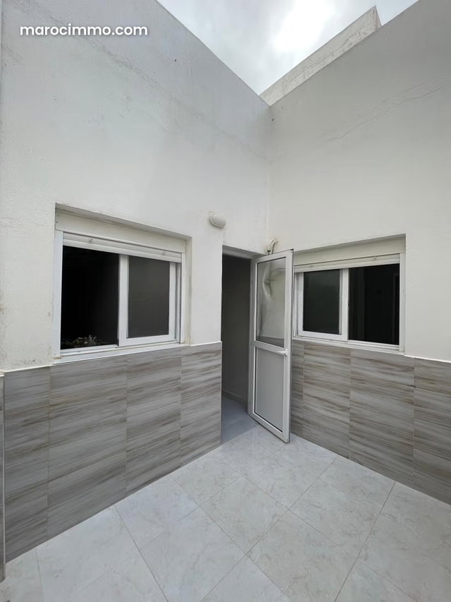 Superbe appartement à louer à M'Diq. Surface totale 55 m². Meublé — 3