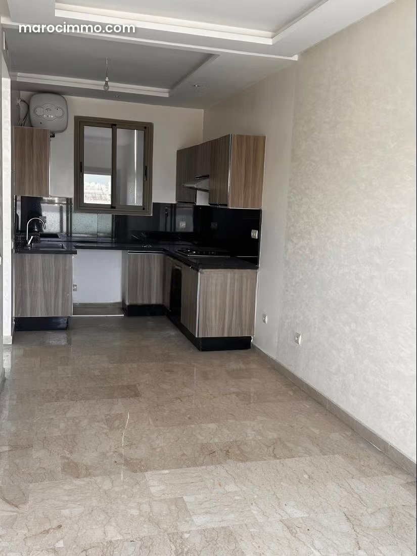 2-Bedroom Apartment with Terrace in Casablanca’s Hôpitaux District — Casablanca