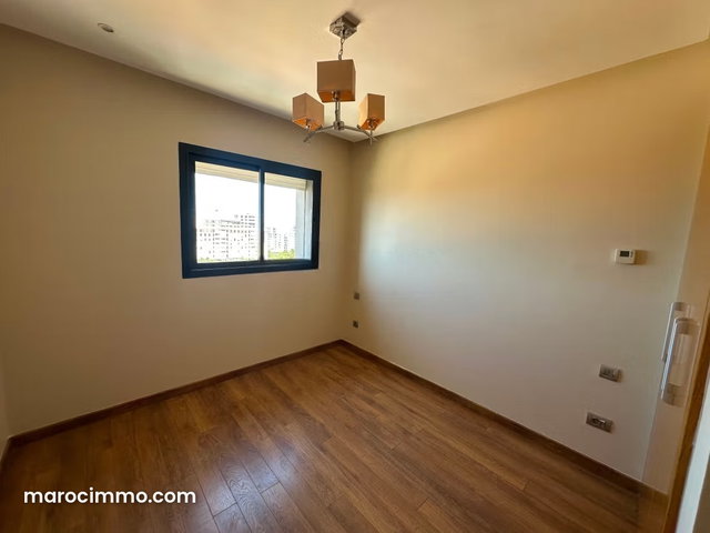 Louez cet appartement à Prestigia. Superficie 90 m² — 4