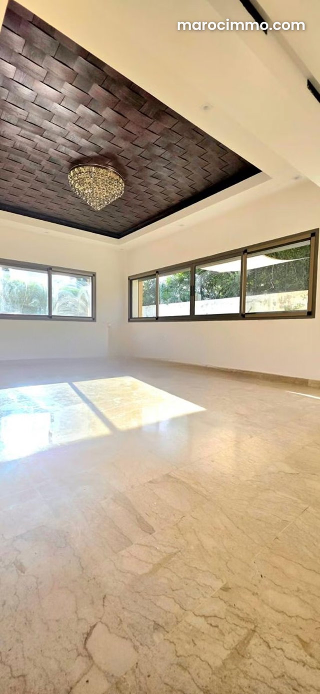 Magnifique Villa Non Meublée avec Piscine A Louer — 3