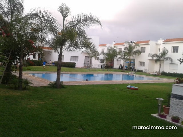 Location villa Triplex au centre de Harhoura. Surface totale 330 m². Tout confort avec piscine et cheminée — 2