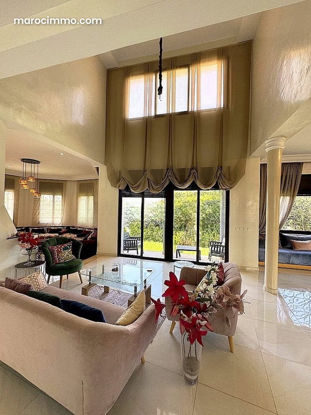 Location villa de haut standing à Riyad. Superficie 500 m². Bien meublé — 5