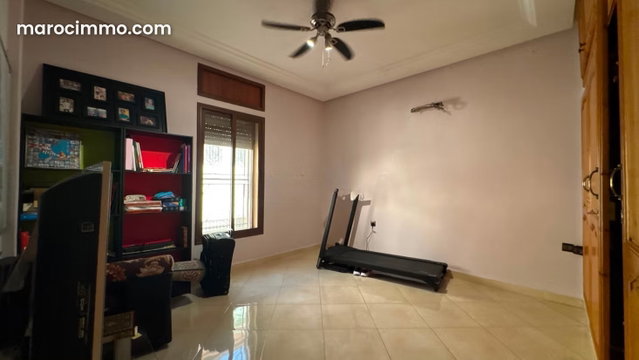 Luxury Family Home with Pool and Master Suite – Targa — 5