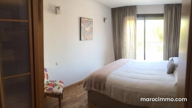 Appartement Meublé avec Vue Parc – Palmier — 3