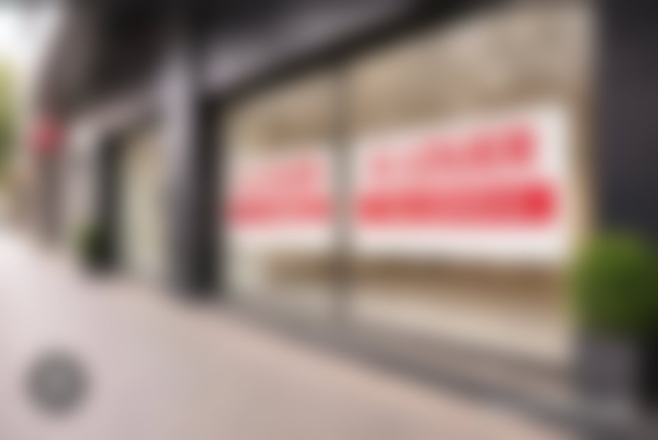 Local commercial 102 m², Californie, Casablanca, prêt à exploiter