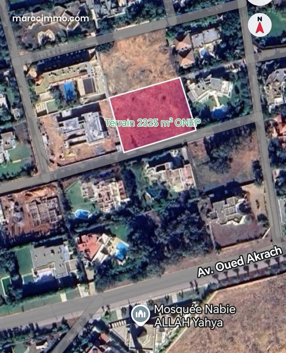 Achat de terrain à Quartier Des Ambassades. Surface de 2325 m²