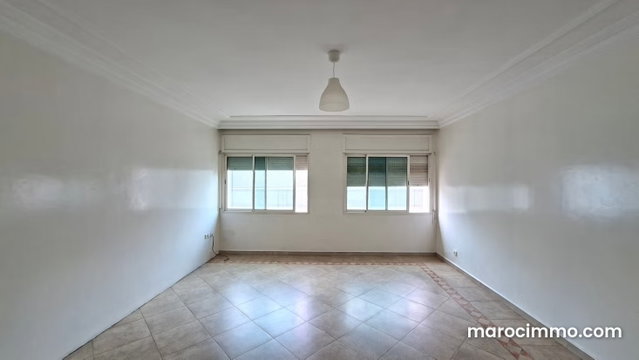 Apt 81 m² 2 chambres à rénover Socrate — 2