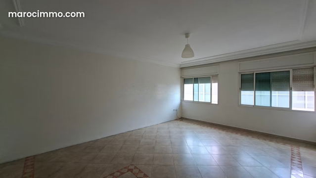 Apt 81 m² 2 chambres à rénover Socrate — Casablanca