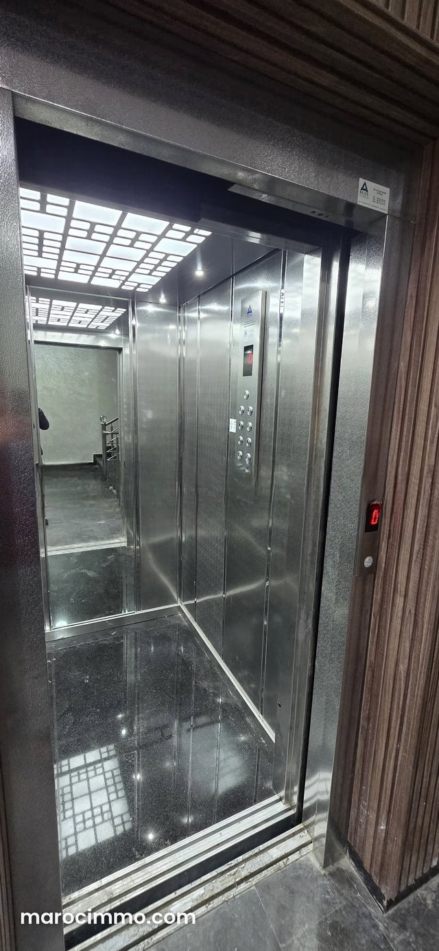 Plateaux bureaux neufs à vendre à guéliz — 5
