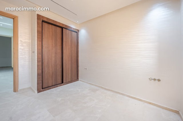 8 Apartments for Sale in Mhamid — 3