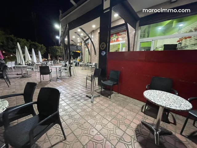 Local commercial pres a investir bab doukala — 2