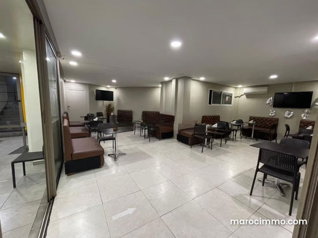 Local commercial pres a investir bab doukala — مراكش