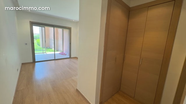 Appartement vide 2 chambres Rez de jardin prestigia Marrakech piscine — 5