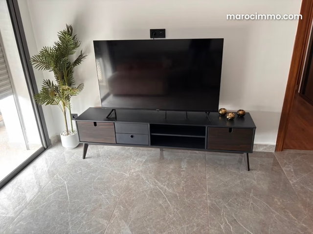 Charmant Studio meublé au CFC — 2
