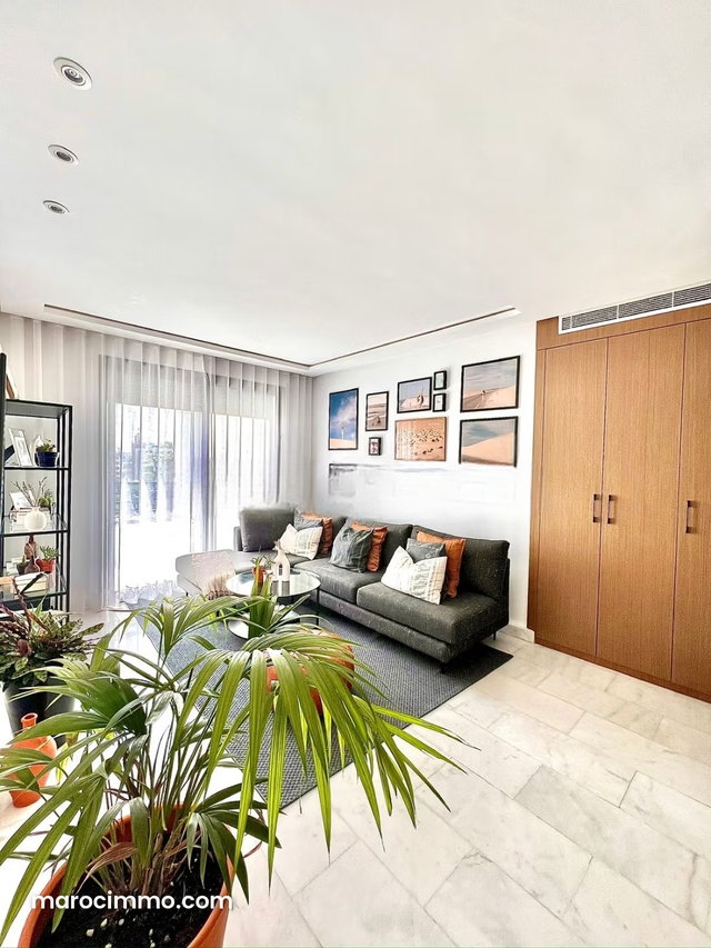 Superbe studio meublé moderne alouer a les princes — 3