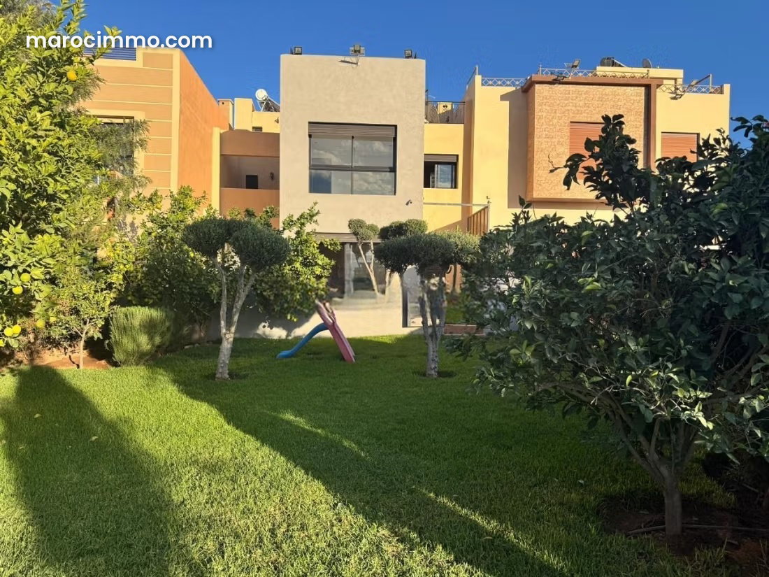 335 m² Villa with Pool and Garden, Route de Tahanaoute, Marrakech — Marrakesh