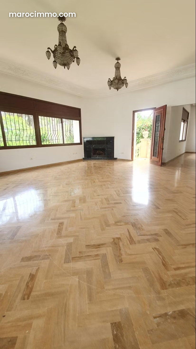 Villa avec jardin à louer au C.I.L, Casablanca — Casablanca