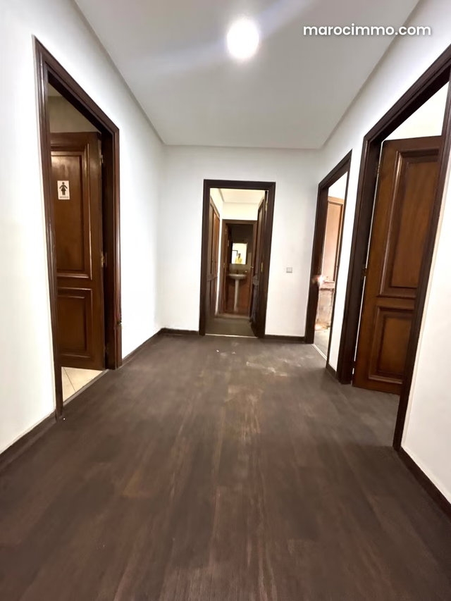 Bureau Roudani — 4