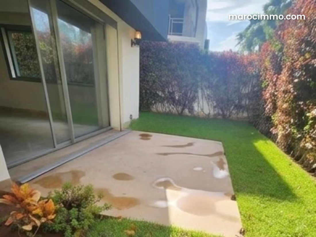 Villa à louer à Errahma, Casablanca, sur trois niveaux — Casablanca