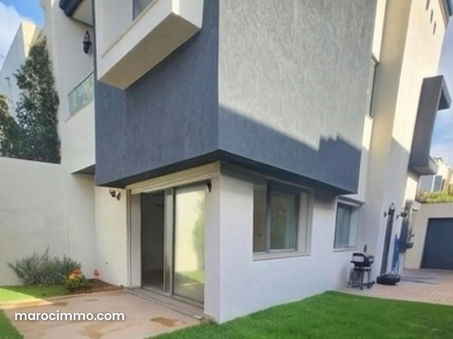 Villa de luxe à louer à Errahma. Superficie 320 m² — 2