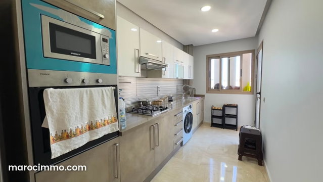 Vend appartement à Plateau Al Batha. 3 grandes pièces — 2