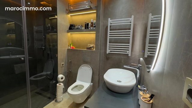 Vend appartement à Plateau Al Batha. 3 grandes pièces — 3