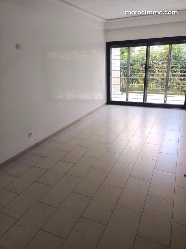 Appartement vide avec jardin à louer — 2
