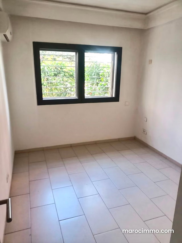 Appartement vide avec jardin à louer — 3