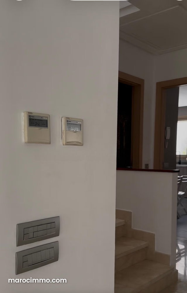 Somptueuse villa à vendre à Sidi Bouknadel. 5 belles chambres — 3