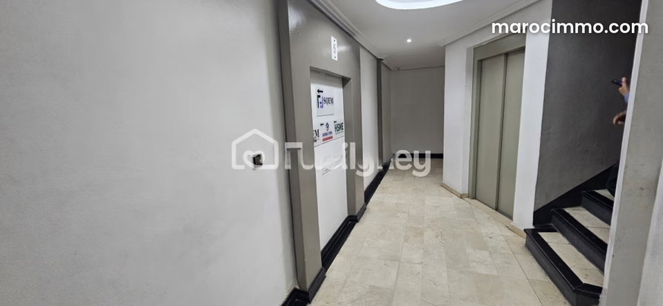 Bureau de 140 m² à Casablanca
