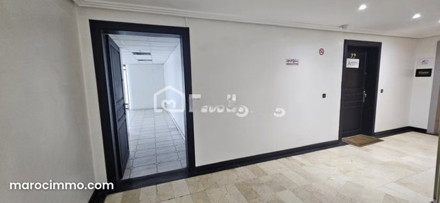Bureau de 122 m² à Casablanca — 3