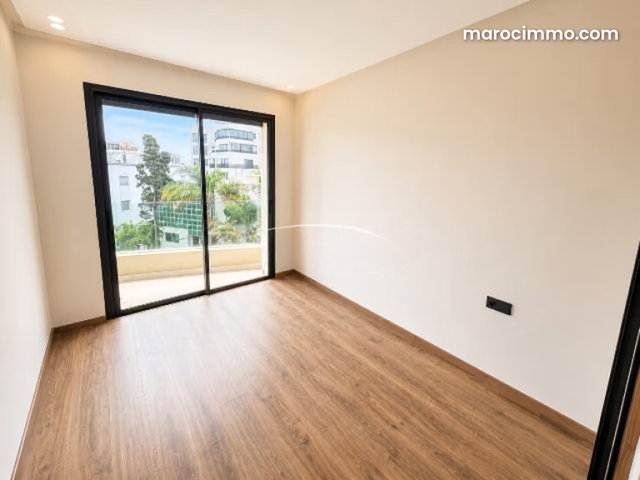 Appartement neuf à louer sur Les Hôpitaux 75 m² — 3