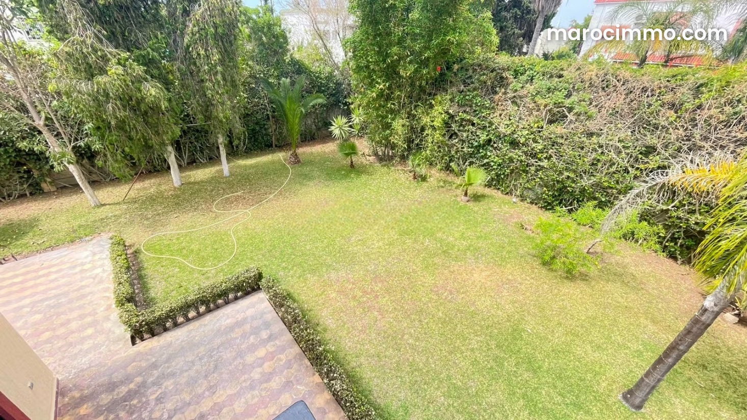 1,000 sqm villa for rent, Souissi, Rabat, quiet setting and high-quality features — Rabat