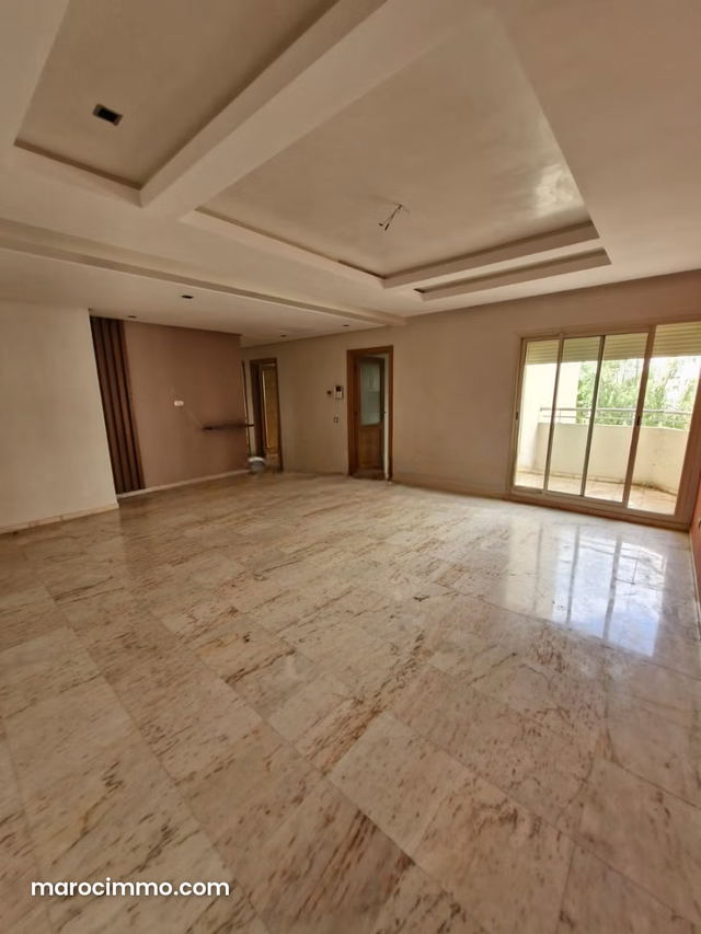Appartement trois chambres vide a louer Californie — الدار البيضاء