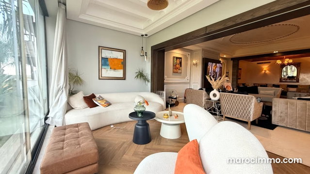 Exceptional 245 m² Apartment – Garden View — 3
