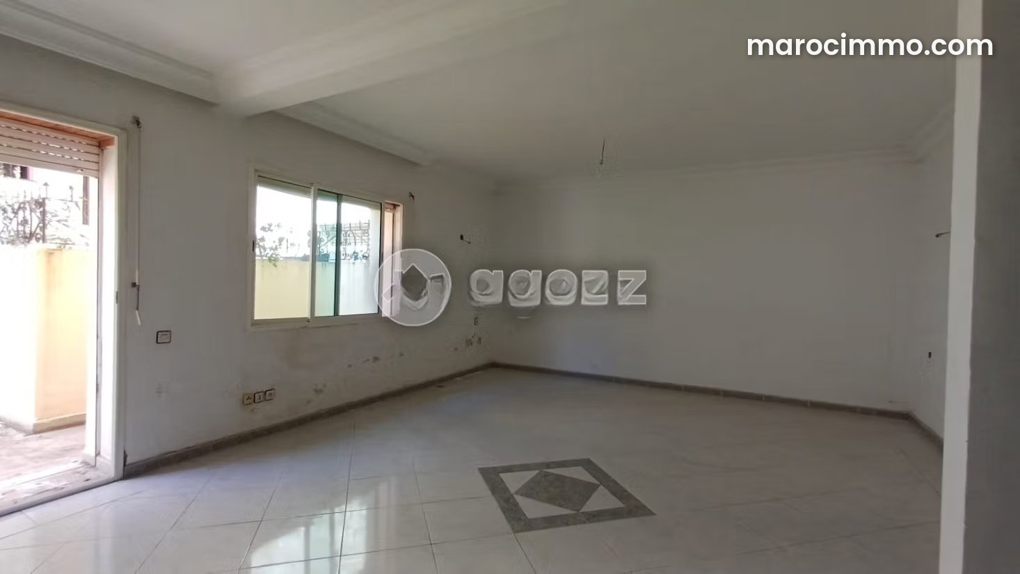Grand appartement avec terrasse à vendre à Oulfa Casablanca — Casablanca