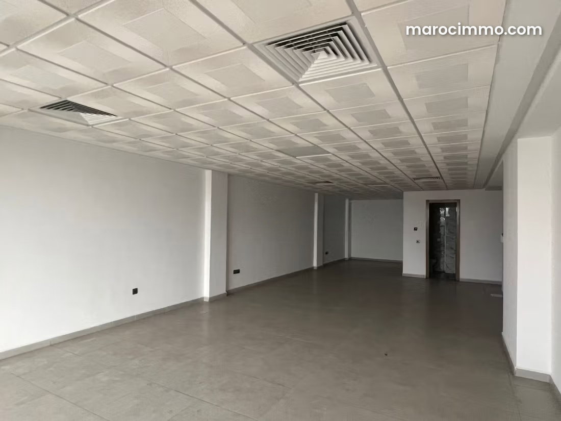87 sqm Office, Kénitra City Centre, Boulevard Mohammed V Views — Kenitra