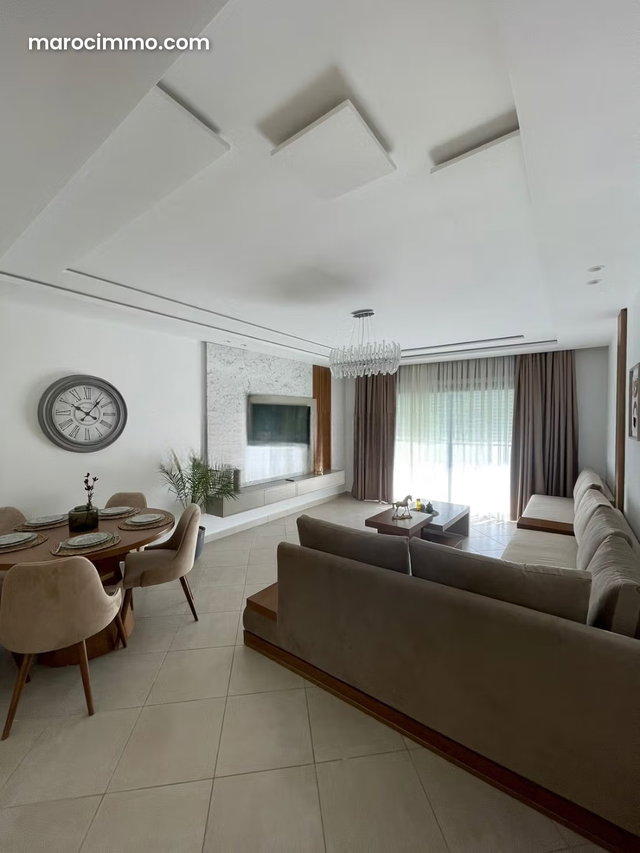 Appartement meublé et équipé pour location quotidienne à Martil — 4