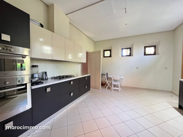 Villa en location longue durée à Samanah — 5