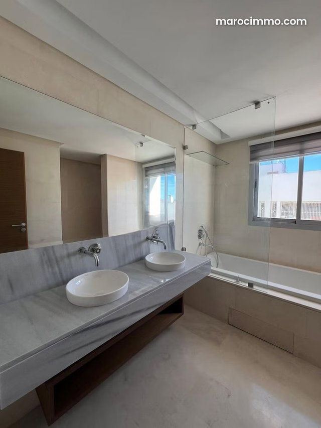 Superbe appartement à louer à Haut Agdal. Surface totale 100 m². Meublé — 2