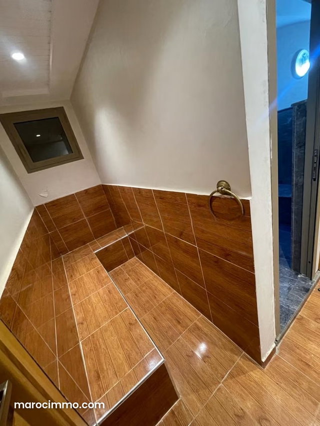 Villa Vide avec Piscine et Hammam Beldi – Location Longue Durée à Targa Marrakech — 3