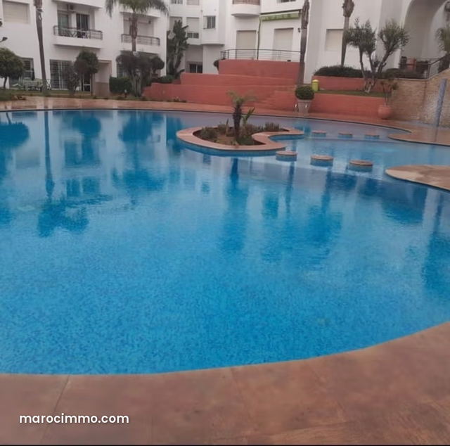 Très bel appartement meublé à louer dans une résidence avec piscine — Temara