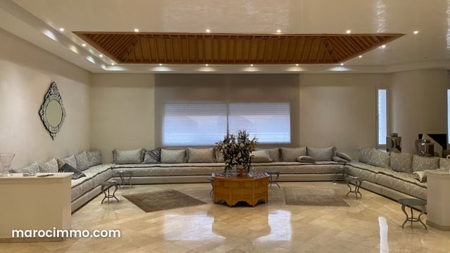 Villa meublée A LOUER à Souissi RABAT — 3