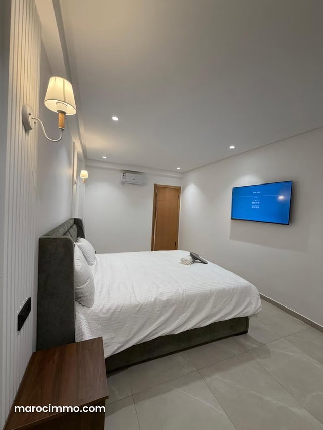 Très bel appartement en location a L'OCEAN Centre Ville. 2 belles chambres. Meublé — 5