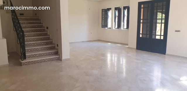 Vacant villa for rent in Targa with garden — 4