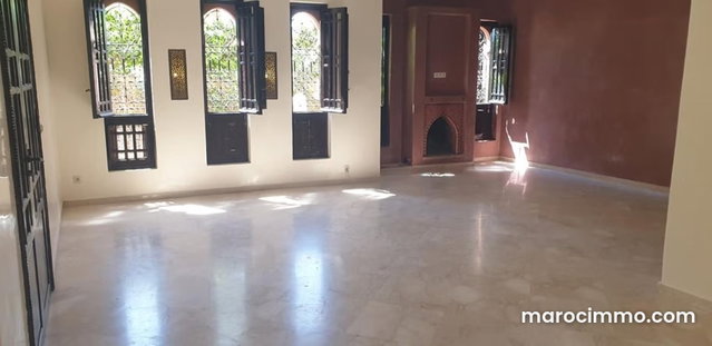 Vacant villa for rent in Targa with garden — 2