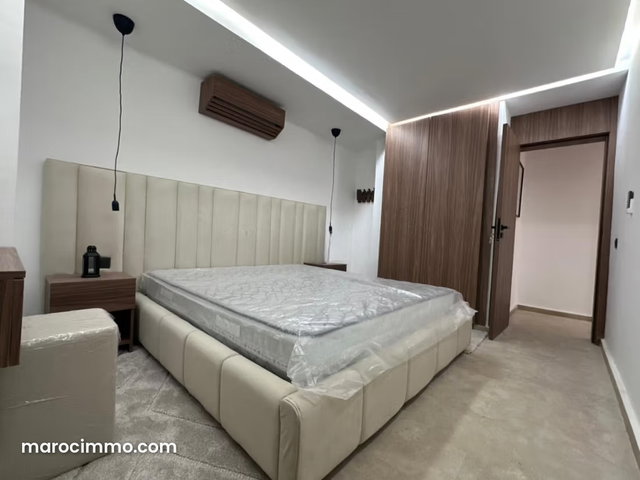 4 studio à vendre à Victor Hugo — 3