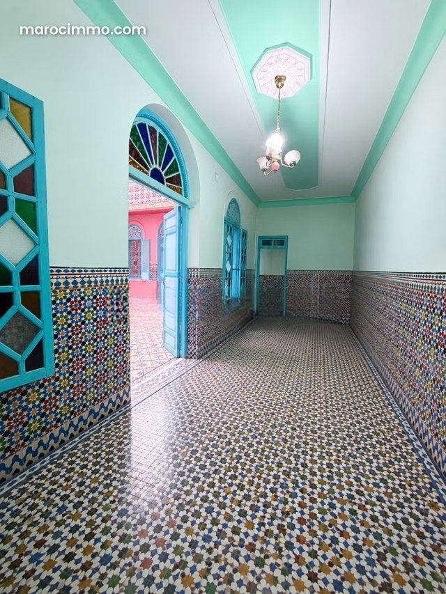 Riad titré 151 m², 8 chambres, terrasse vue Médina — 3