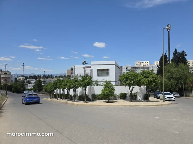 Villa trois façades luxe proximité cornette 600 mètres — 4