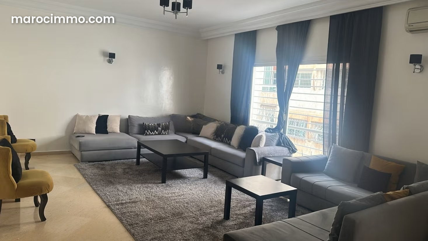 شقة مفروشة فسيحة للكراء بحي راسين في الدار البيضاء — الدار البيضاء
